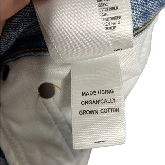 Agolde | 90’s Cropped Jeans in Echo Light Denim Distressed - Picture 10 of 10